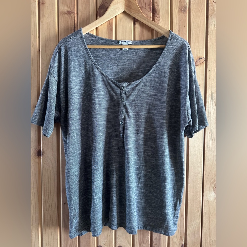Old Navy Charcoal Short Sleeve Tee